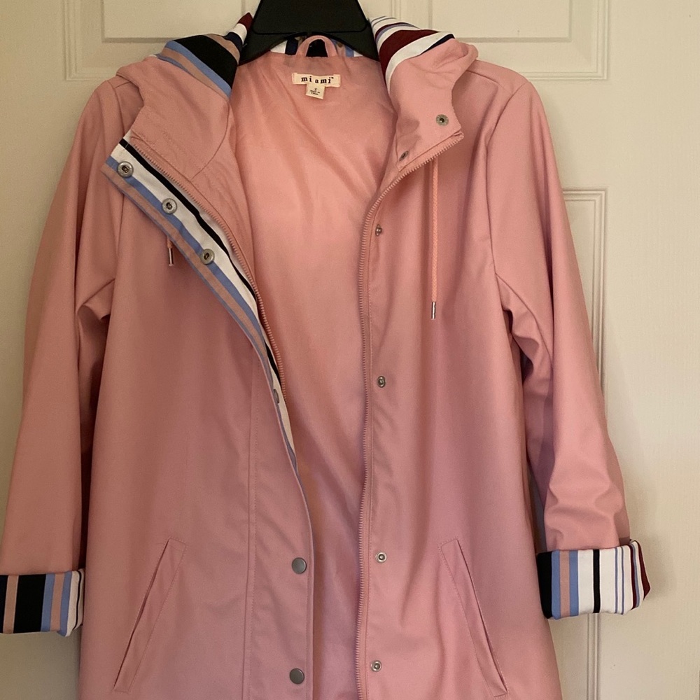 🛑SOLD🛑Miami Pink hooded rain coat